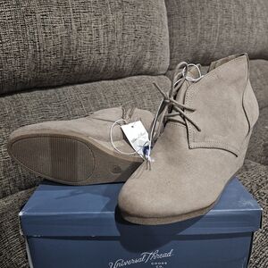 Universal Thread Tan Wedge Shoes